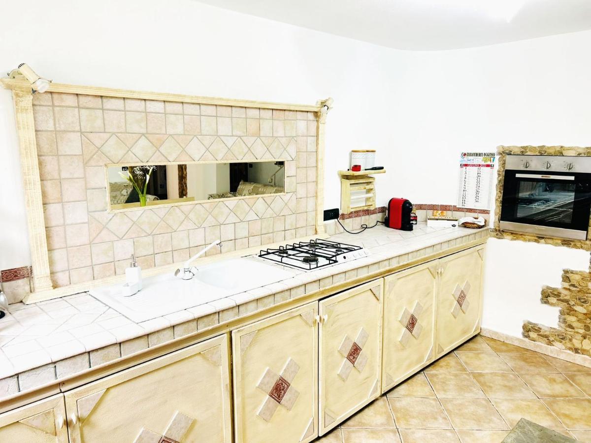 Maria Antonietta House Villa Porto Torres Buitenkant foto