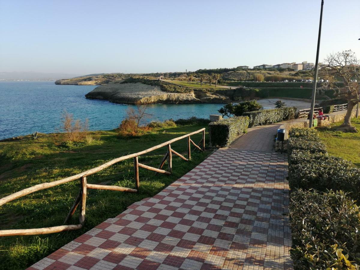 Maria Antonietta House Villa Porto Torres Buitenkant foto